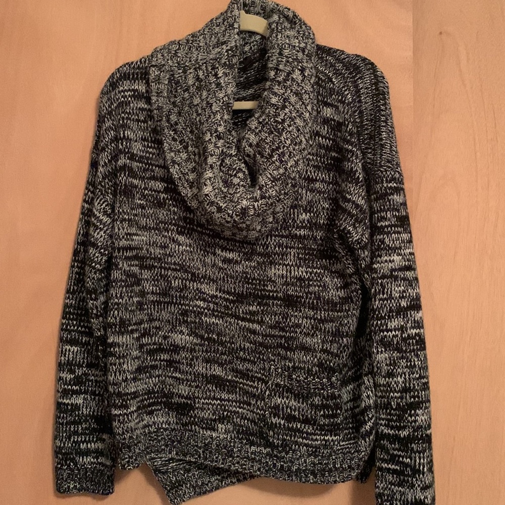 Oversized cowl neck sweater. Grey/black color. Split hem detail